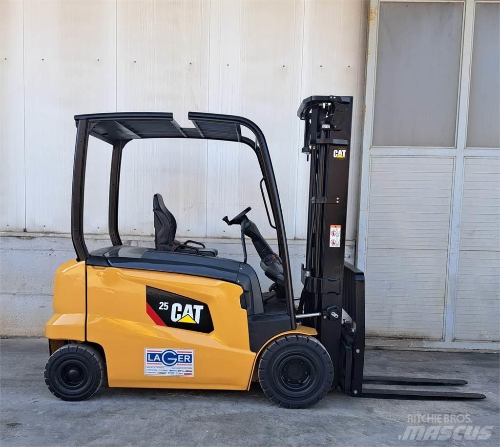 CAT EP25N Elektrikli forkliftler