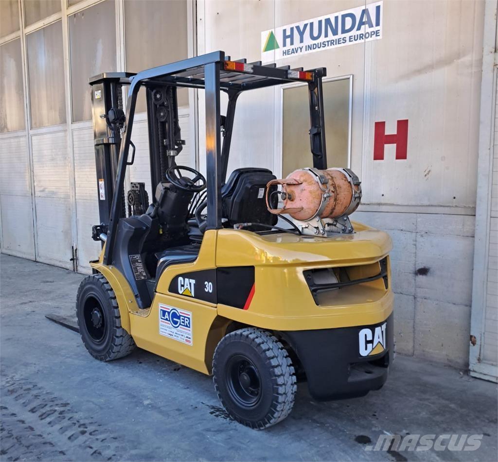 CAT GP30NT LPG'li forkliftler