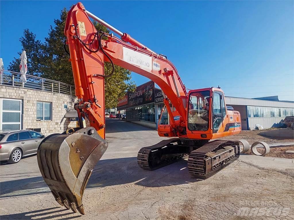 Doosan SOLAR 225NLC-V Paletli ekskavatörler