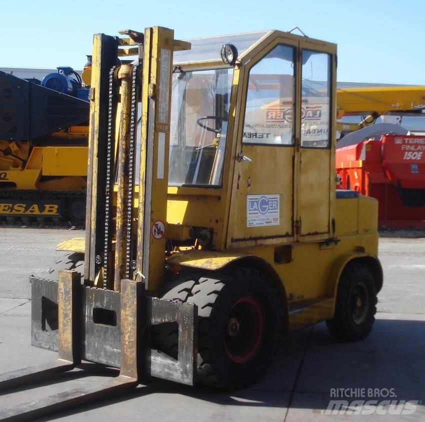 Fenwick DBPJ-405  92 Dizel forkliftler