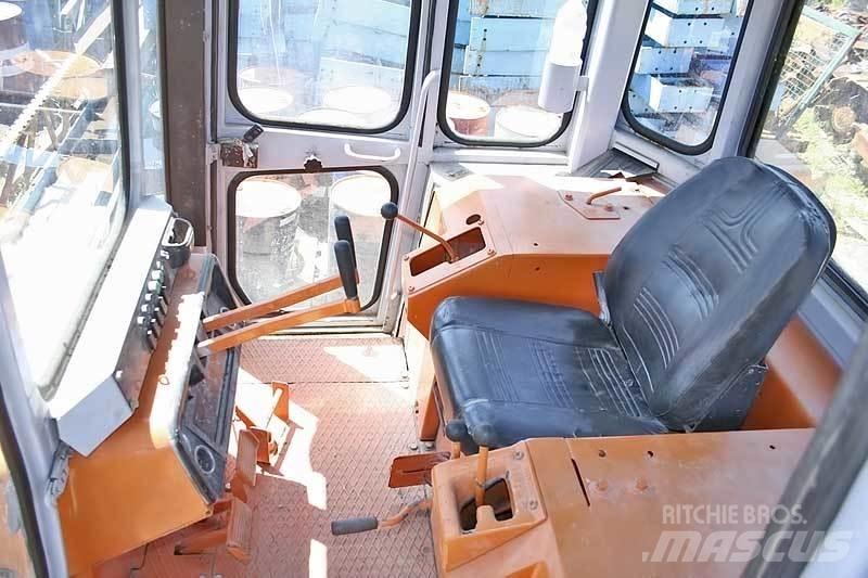 Fiat-Hitachi FD 20 Paletli dozerler
