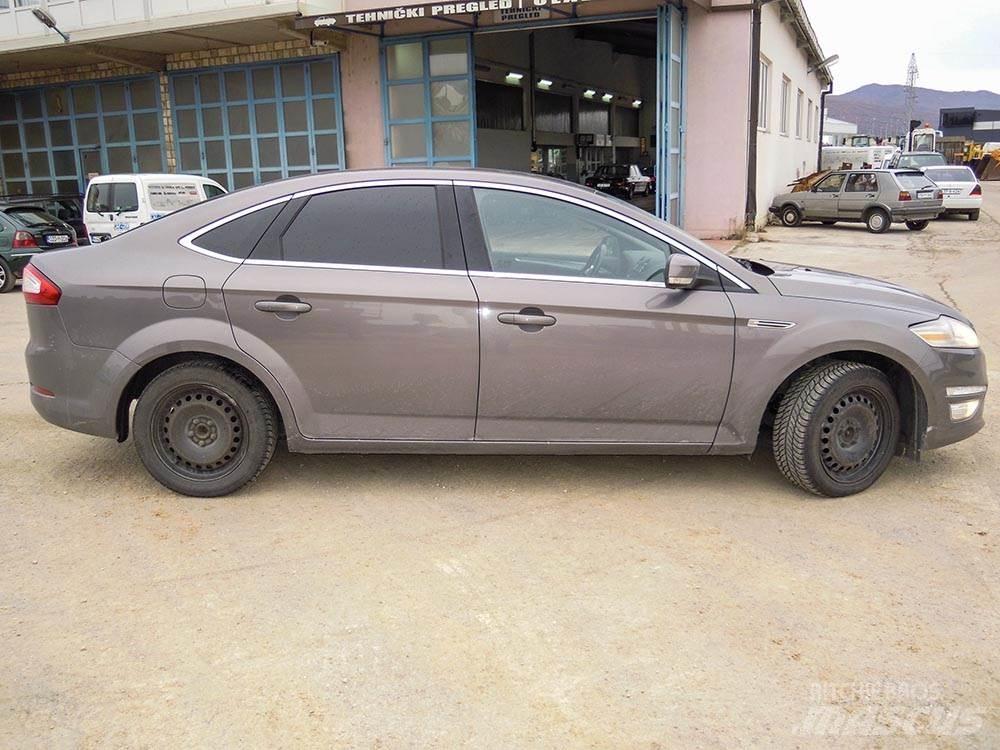 Ford Mondeo Otomobiller