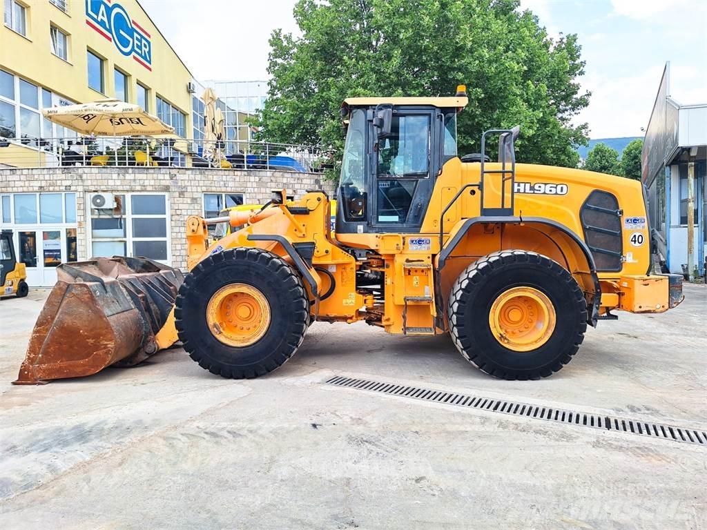 Hyundai HL960 Tekerlekli yükleyiciler
