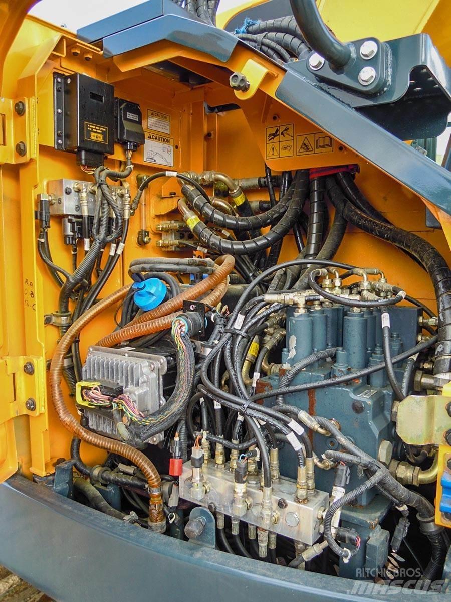 Hyundai HX145LCR Paletli ekskavatörler