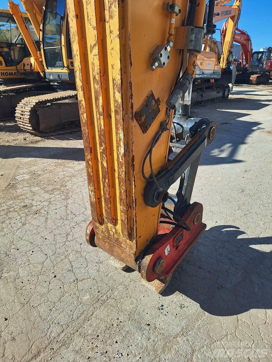Hyundai HX300NL Paletli ekskavatörler