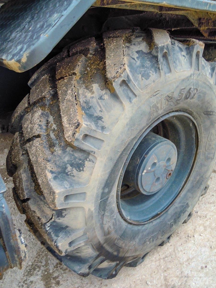 Hyundai R140W-9 Lastik tekerli ekskavatörler