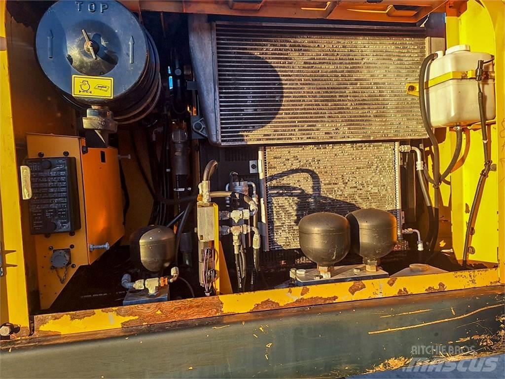 Hyundai R170W-7A Lastik tekerli ekskavatörler