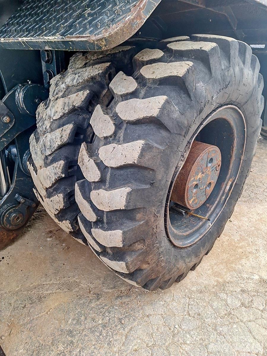 Hyundai R210W-9 Lastik tekerli ekskavatörler