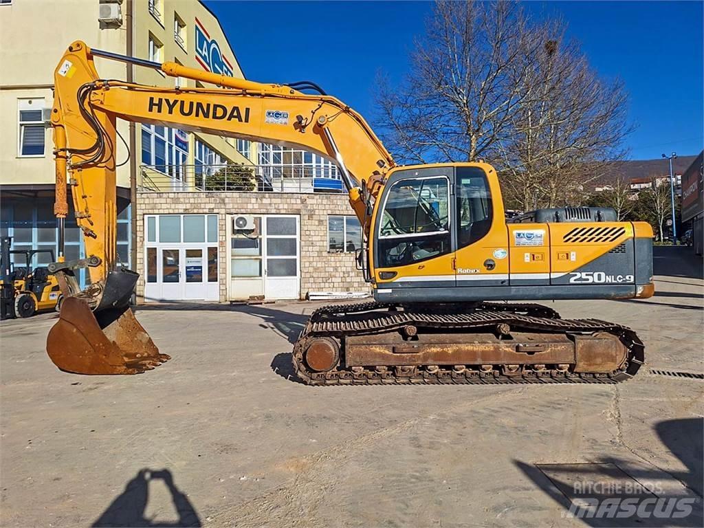 Hyundai R250NLC-9 Paletli ekskavatörler