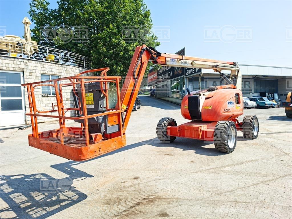 JLG 600AJ Körüklü personel platformları