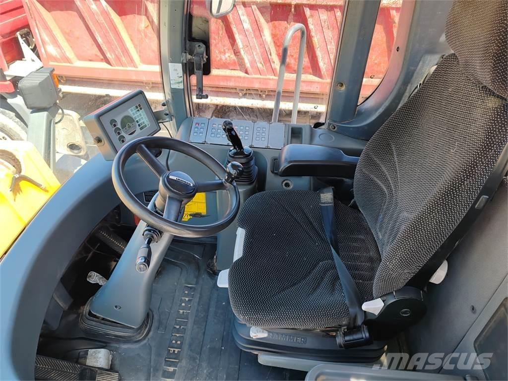 Liebherr L566 Tekerlekli yükleyiciler