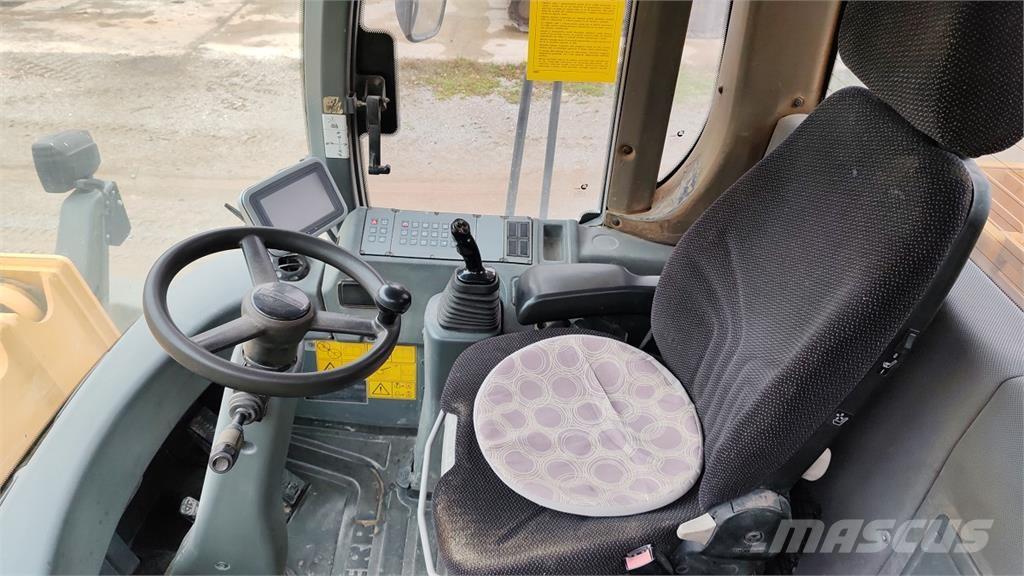 Liebherr L576 Tekerlekli yükleyiciler