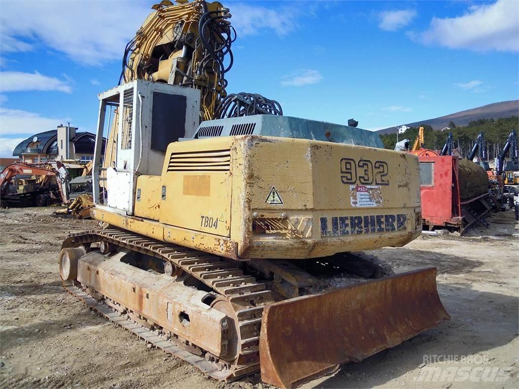 Liebherr R932 T Paletli ekskavatörler