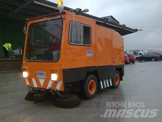 Mfh 2100D Süpürme kamyonları