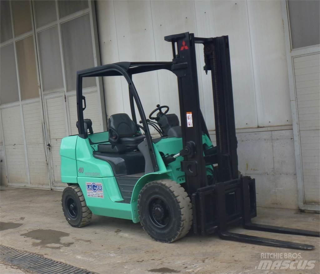 Mitsubishi FD40N Dizel forkliftler
