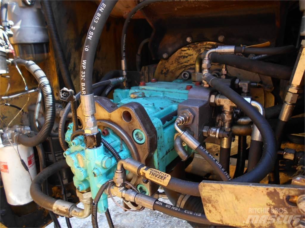 New Holland E385EL Paletli ekskavatörler