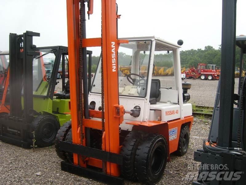 Nissan 40 Dizel forkliftler