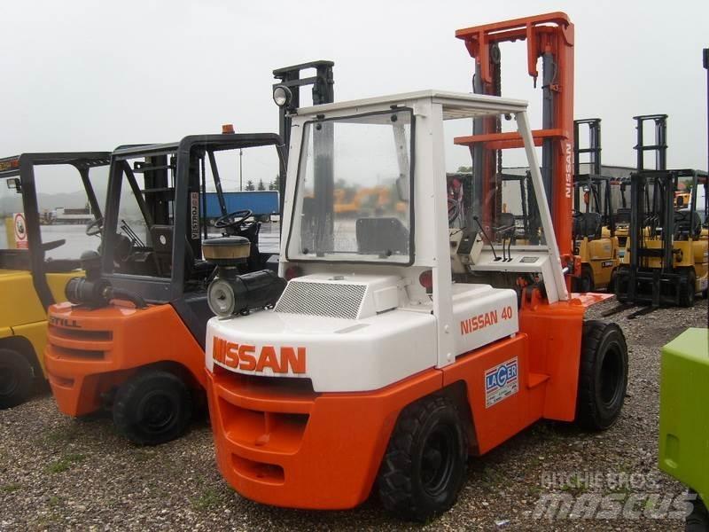 Nissan 40 Dizel forkliftler