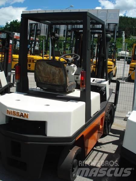 Nissan NH02M20 Diger