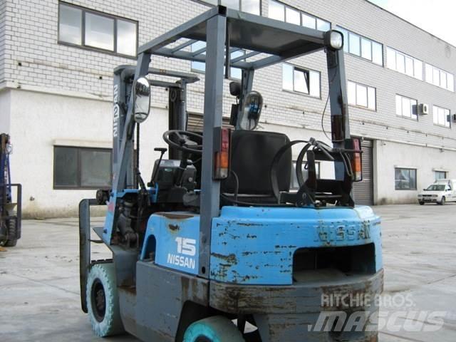 Nissan NJ01A15 LPG'li forkliftler