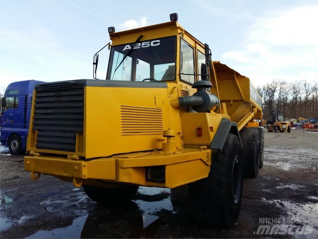 Volvo A25 Belden kirma kaya kamyonu