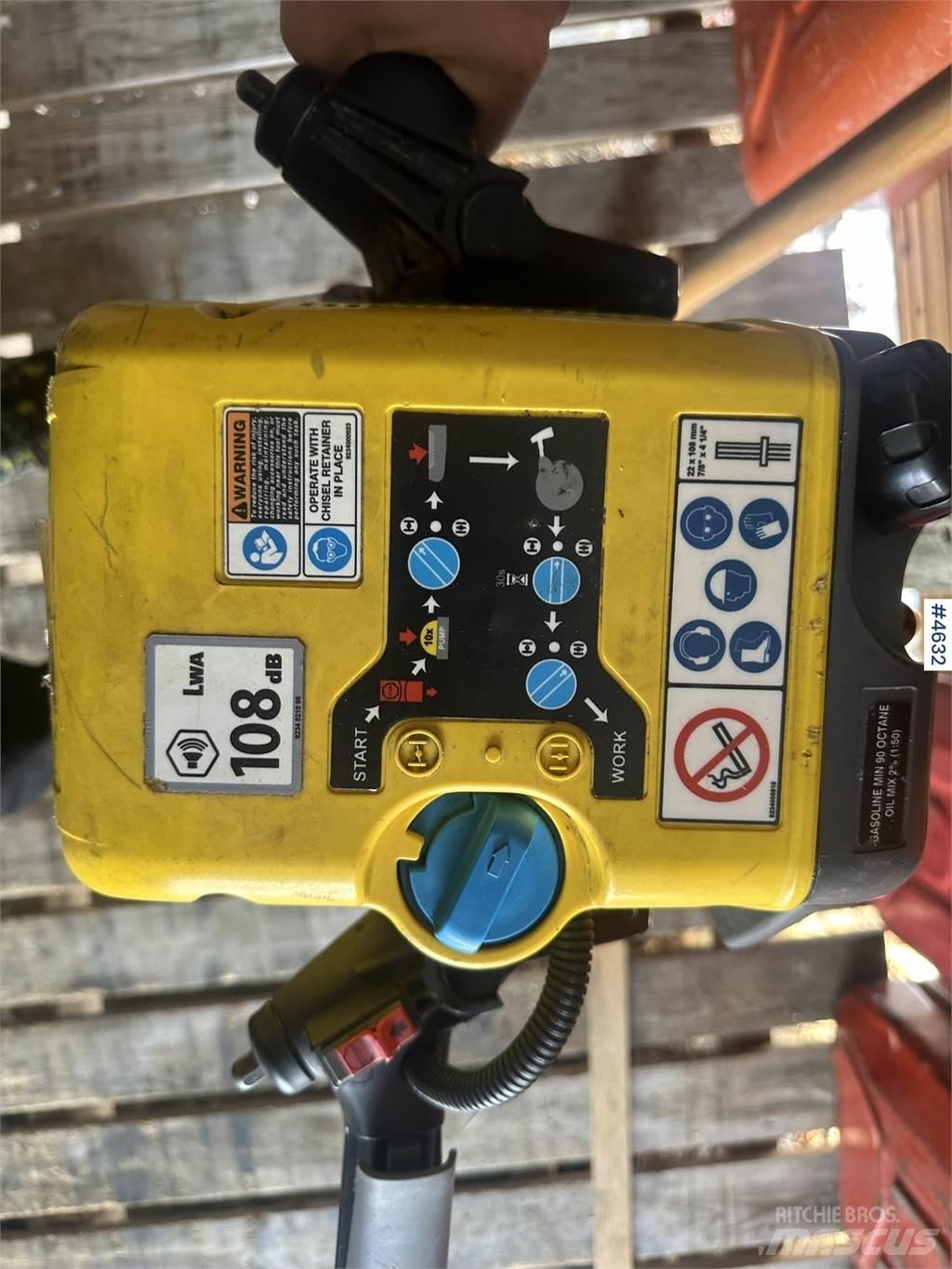 Atlas Cobra Combi Diger parçalar