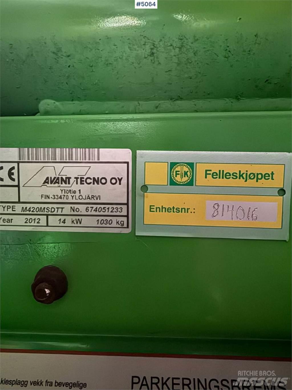 Avant M420 Çok amaçlı yükleyiciler