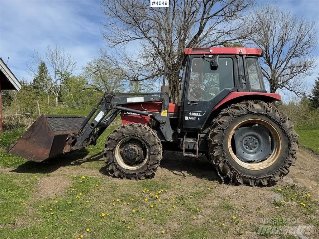 CASE 685 XL Traktörler