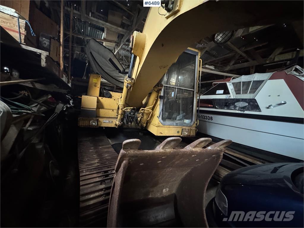 CAT 205 LC Paletli ekskavatörler