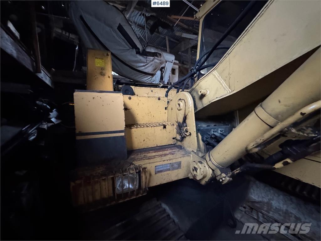 CAT 205 LC Paletli ekskavatörler