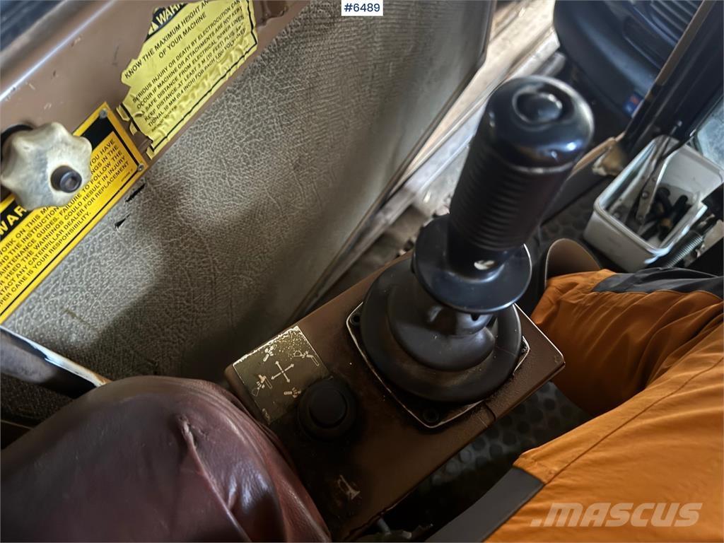 CAT 205 LC Paletli ekskavatörler