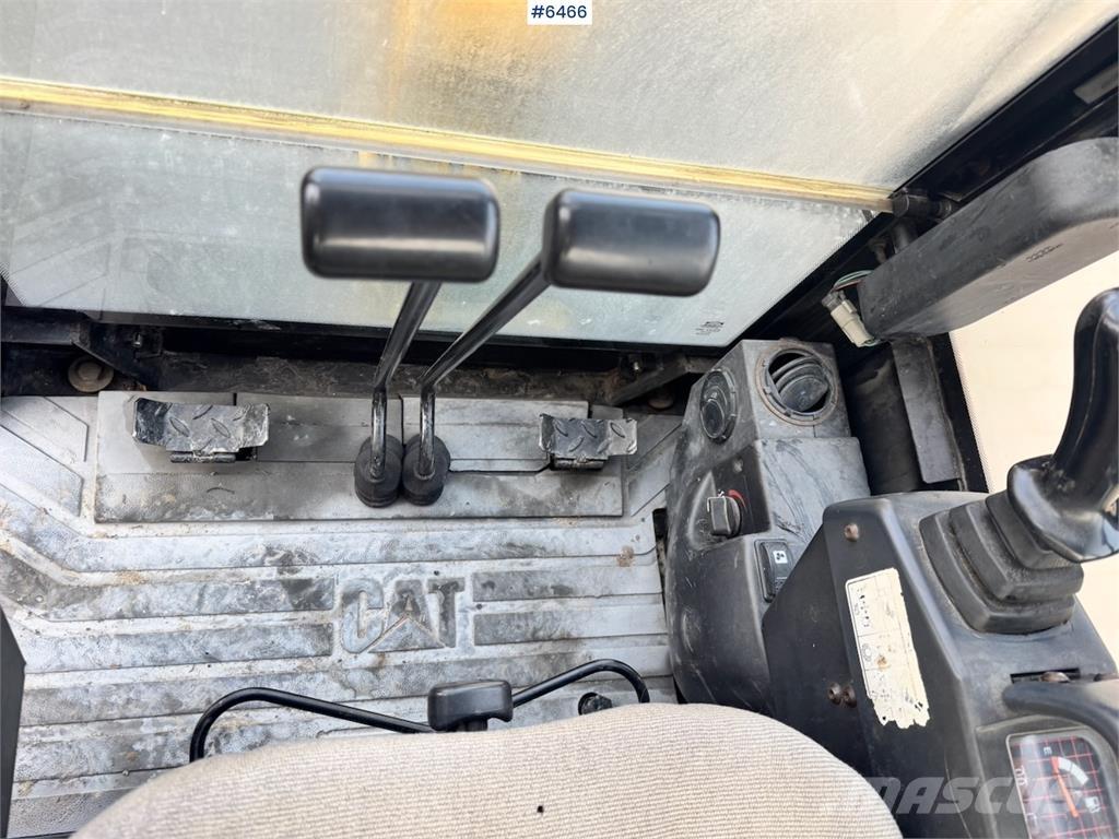 CAT 301.8 Paletli ekskavatörler