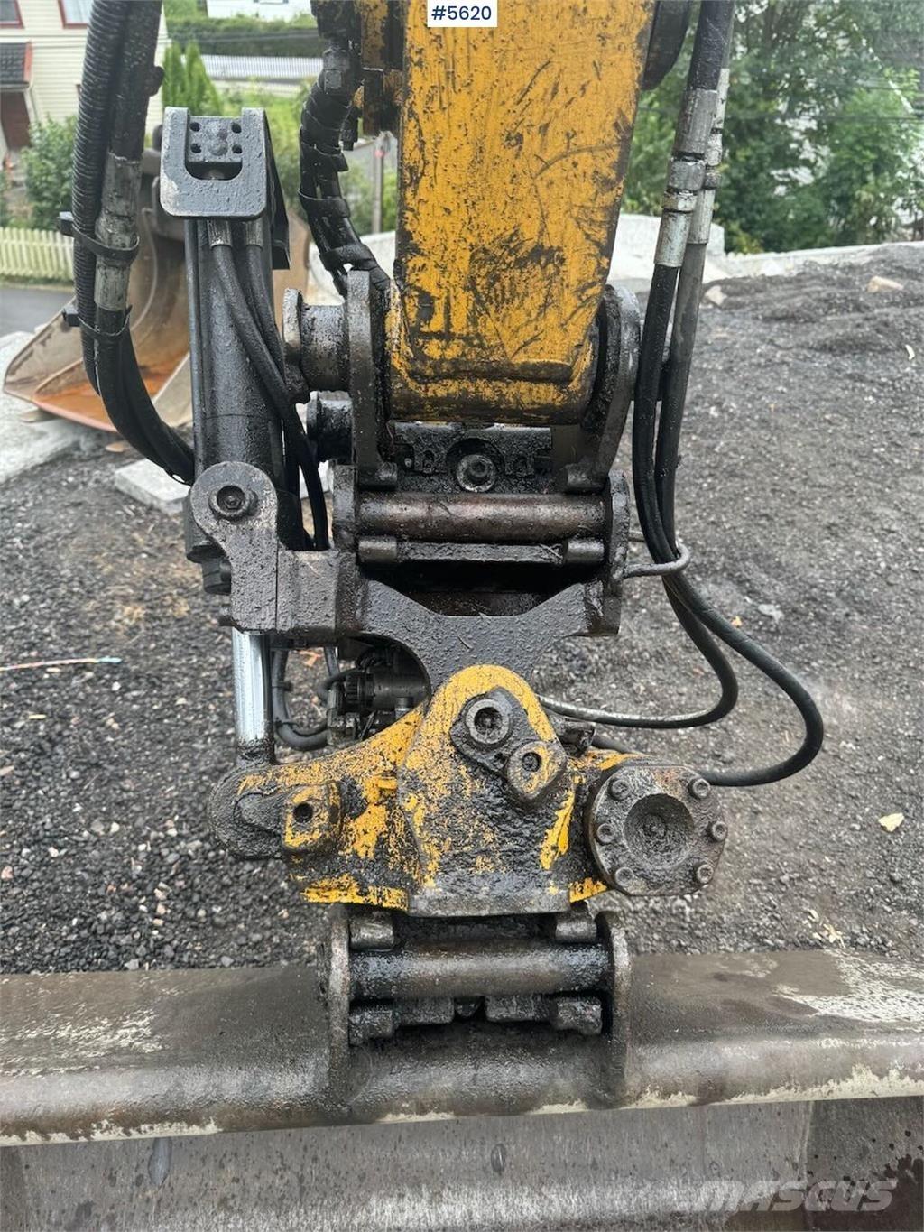CAT 305 CR Paletli ekskavatörler