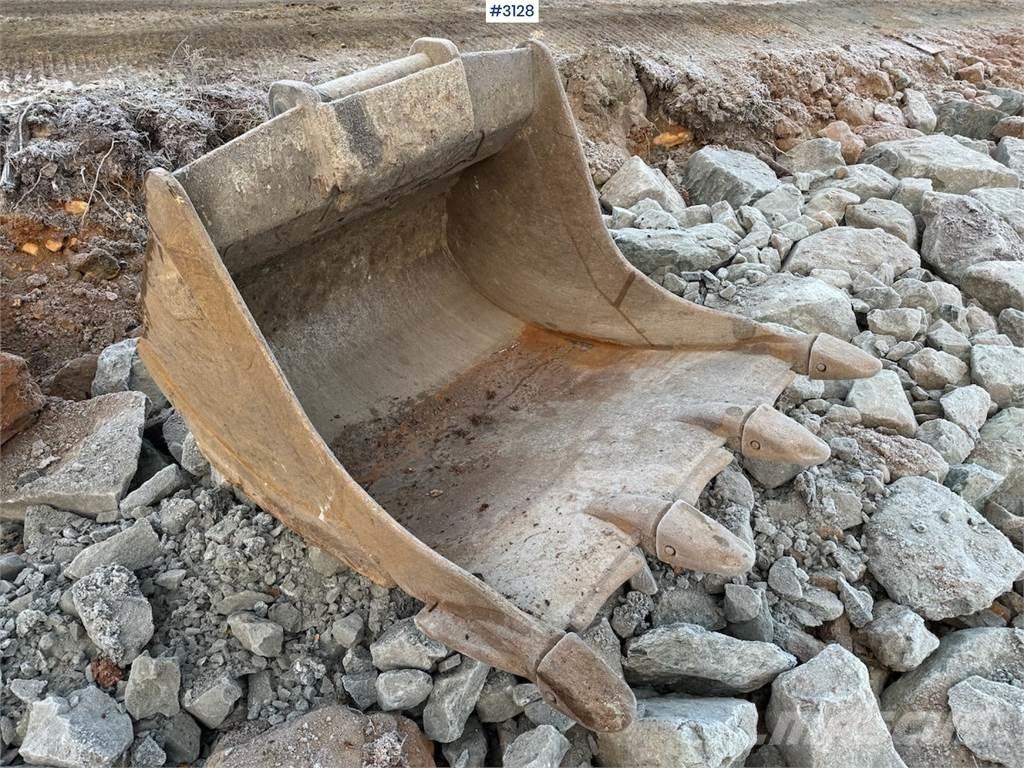 CAT 323-07A Paletli ekskavatörler