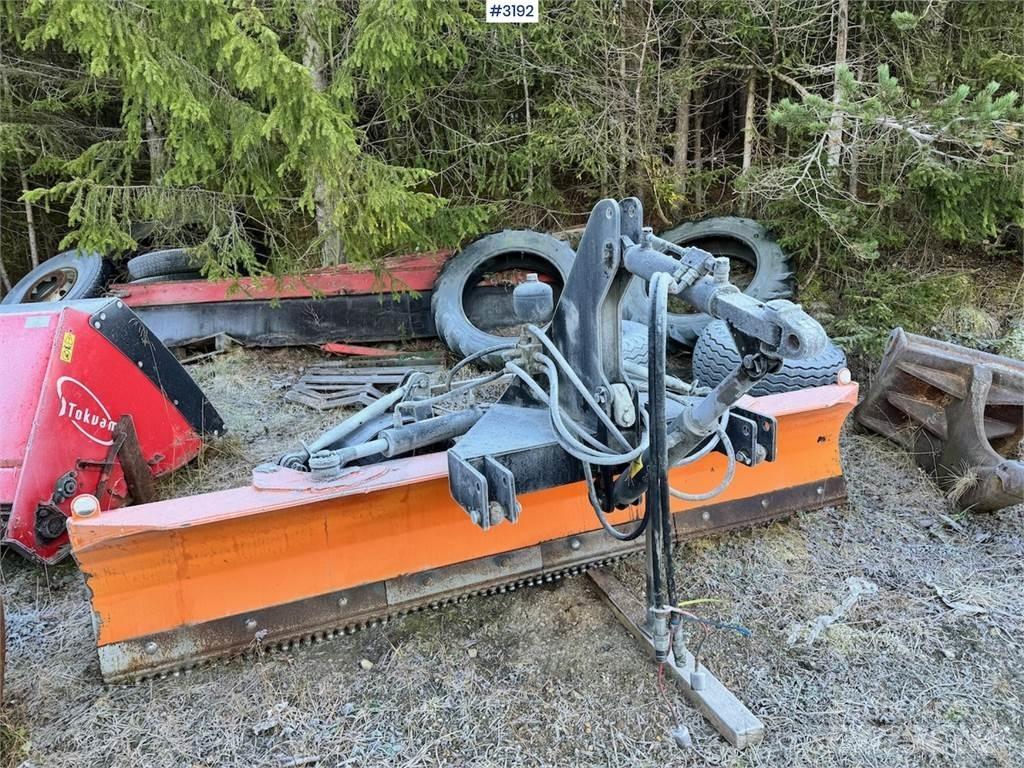 FMG Bakskjær Diger kar ve yol makinalari