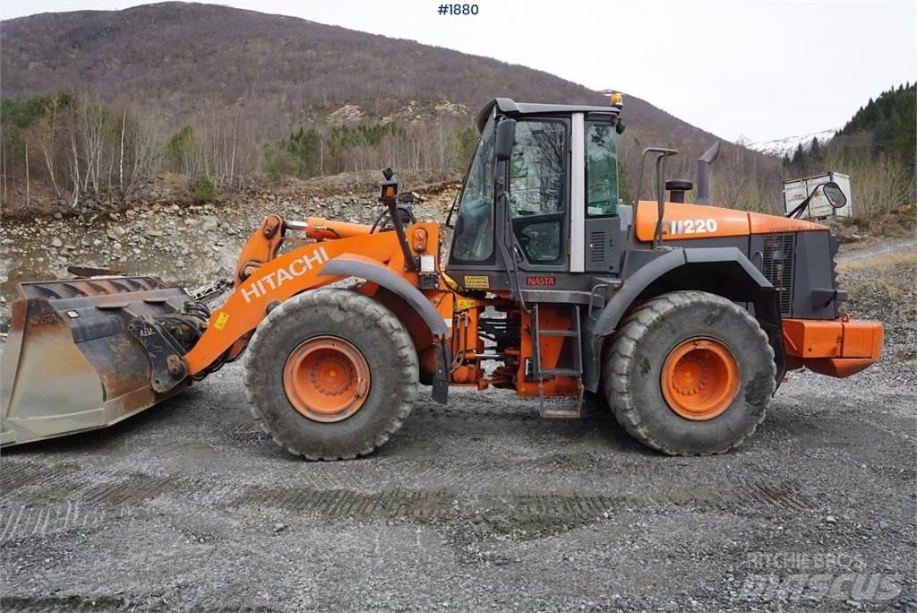 Hitachi ZW220 Tekerlekli yükleyiciler