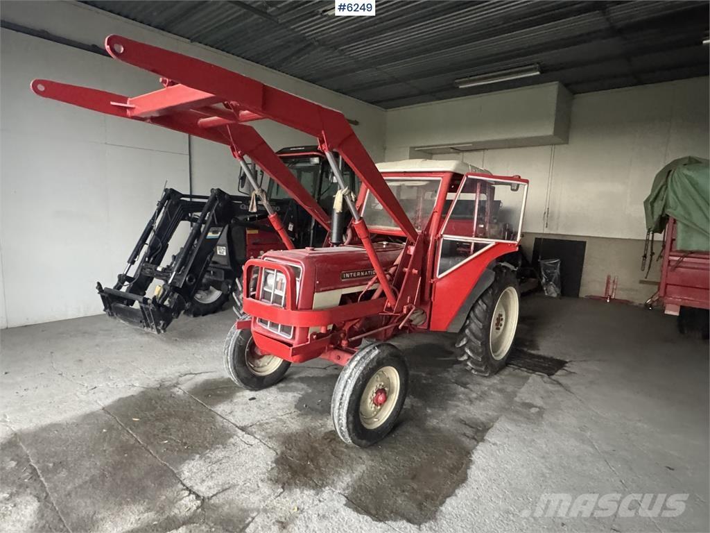 International 444 Traktörler
