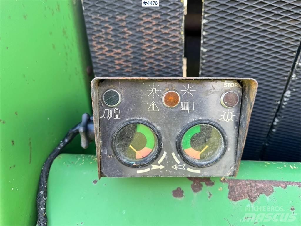John Deere 550 Diger yem biçme makinalari
