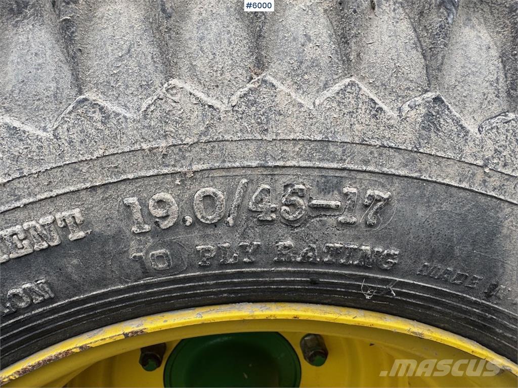 John Deere 590 Diger hasat ve söküm makinaları