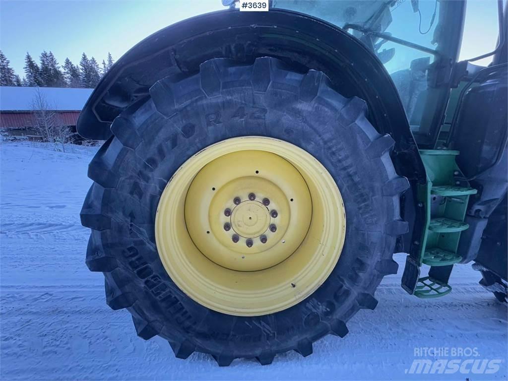 John Deere 6215R Traktörler