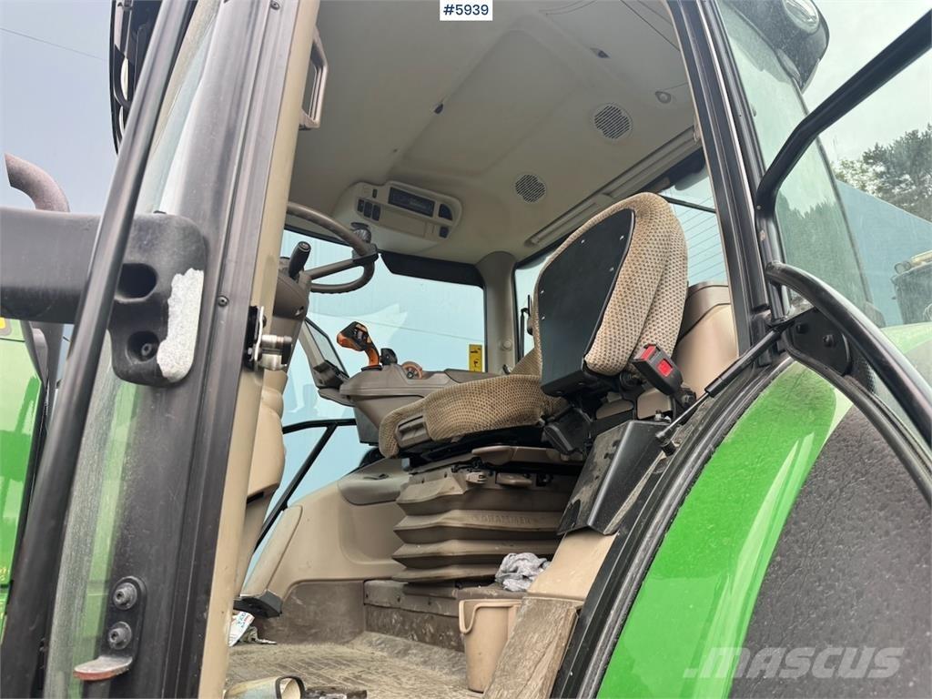 John Deere 6215R Traktörler
