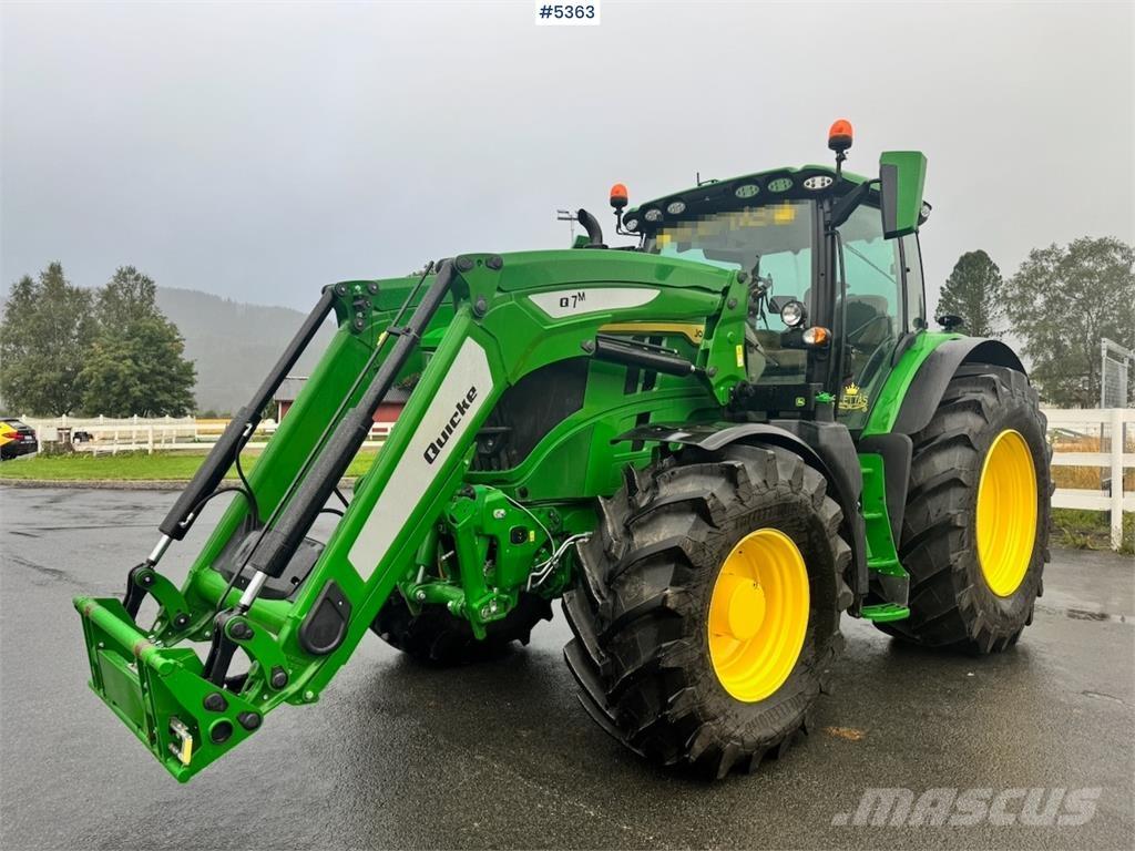 John Deere 6R 215 Traktörler