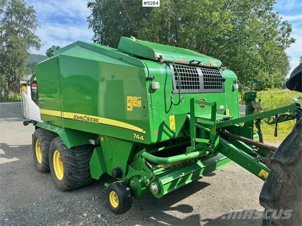 John Deere 744 Diger hasat ve söküm makinaları