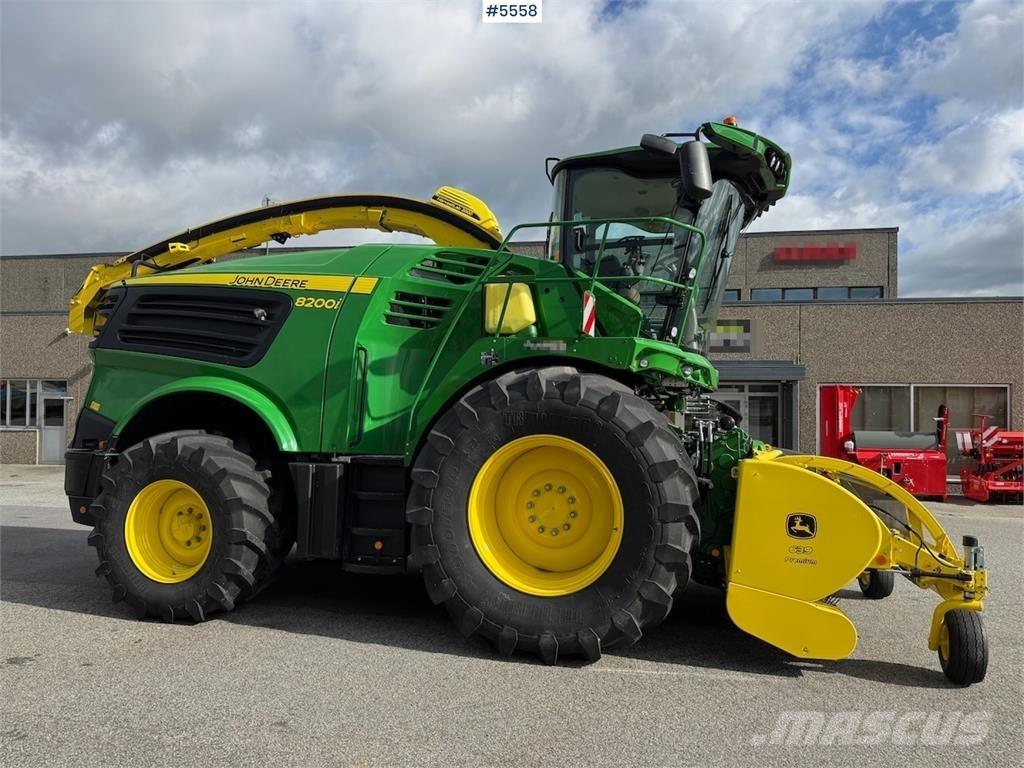 John Deere 8200 Diger hasat ve söküm makinaları