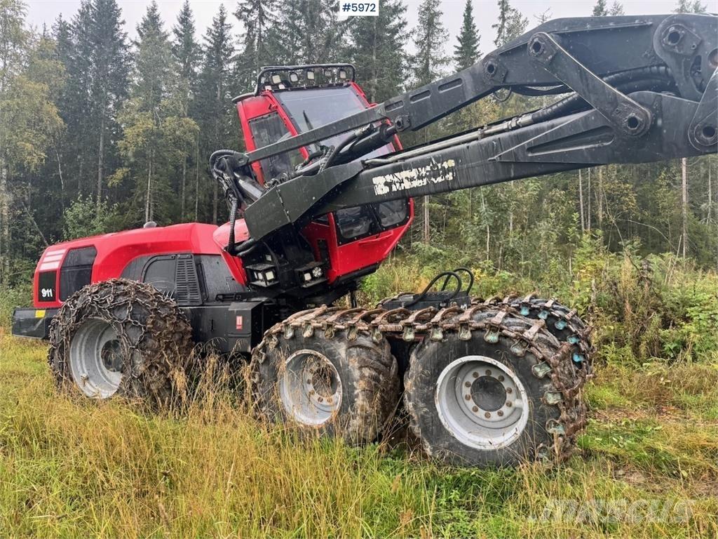 Komatsu 911-6 Biçerdöverler