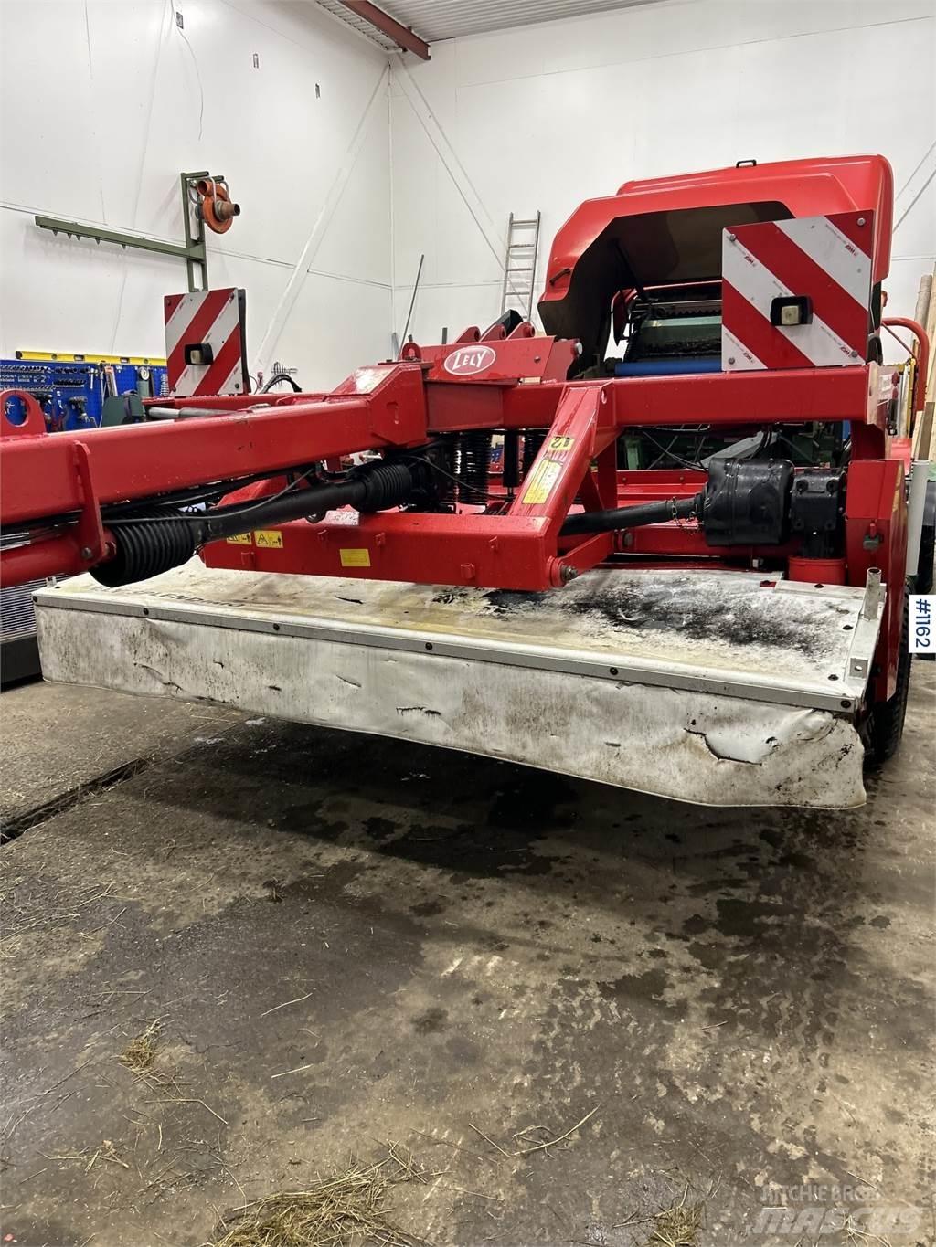 Lely 320 PC Diger hasat ve söküm makinaları