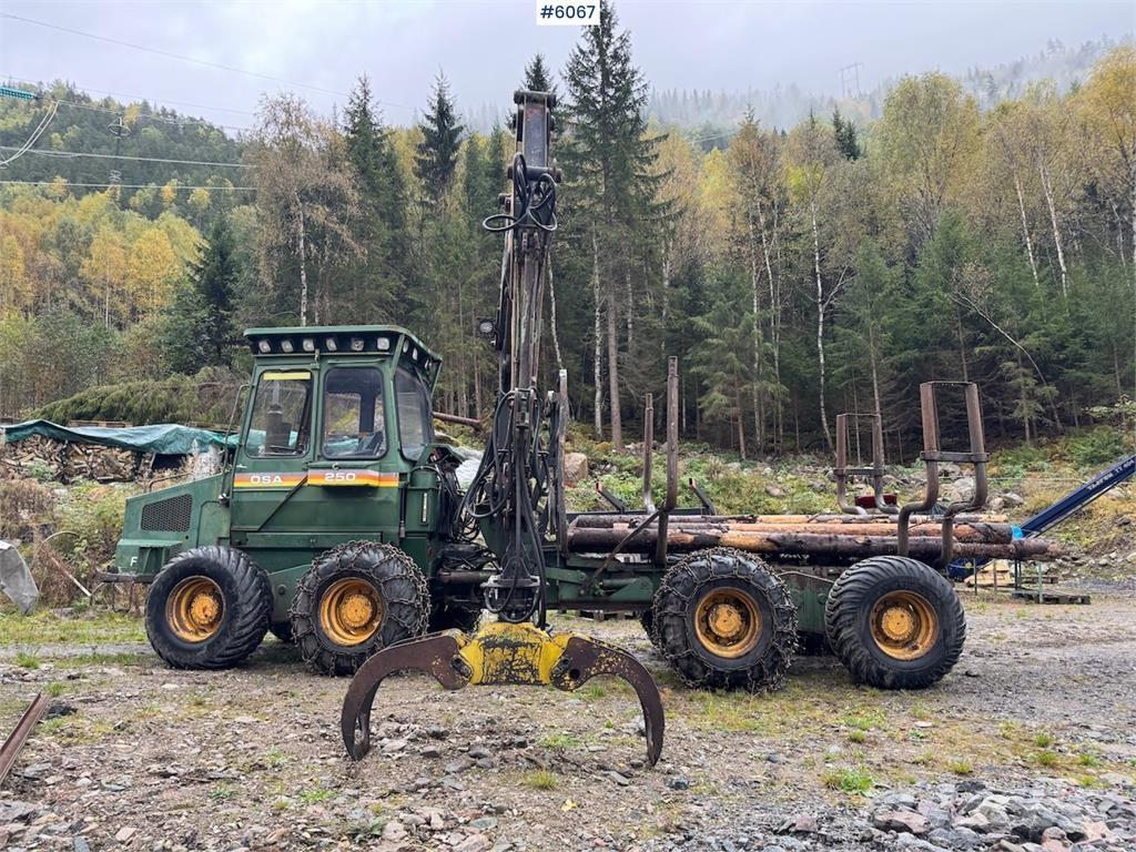  Øsa 250 FMG Tomruk vinçleri