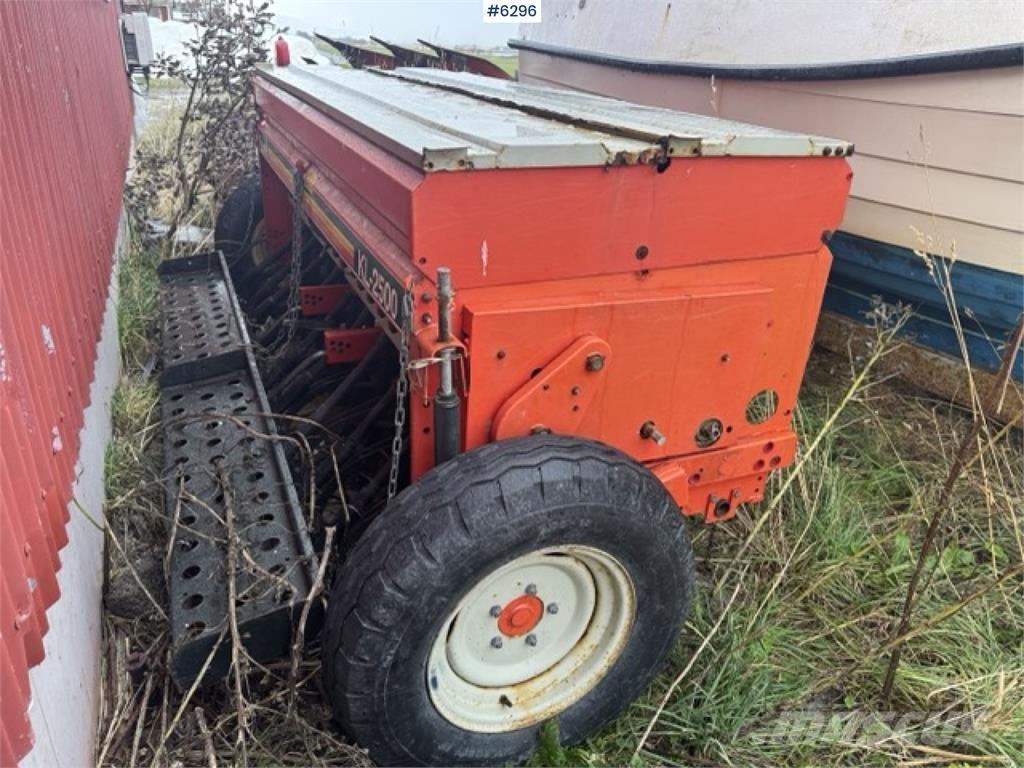 Tume KL 2500 Mibzerler