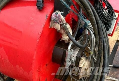  300 Hydraulisch Diger gübre uygulama makinalari ve aksesuarlar
