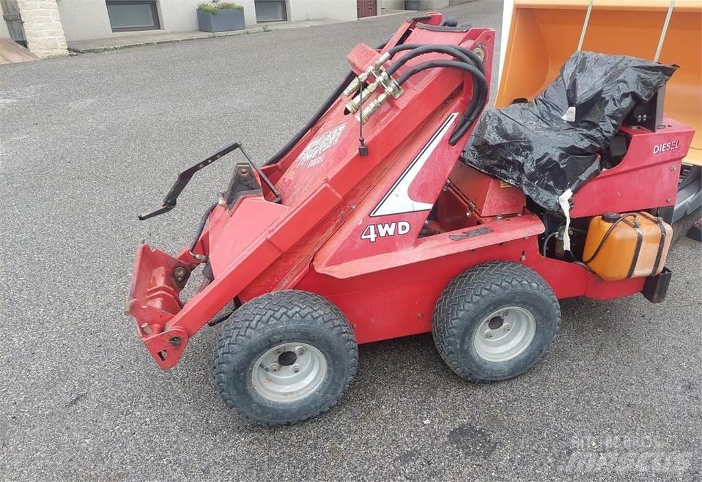 Avant 320 Ön yükleyici ve kazicilar